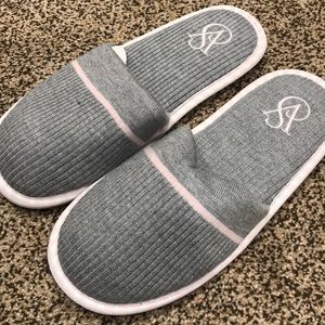 Brand new Victoria’s Secret grey slippers Medium